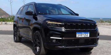 Versão Blackhawk com motor Hurricane adiciona a pimenta que faltava no Jeep Commander
