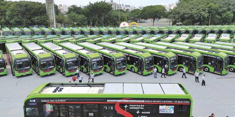 Em seu aniversário, São Paulo ganha 100 ônibus elétricos