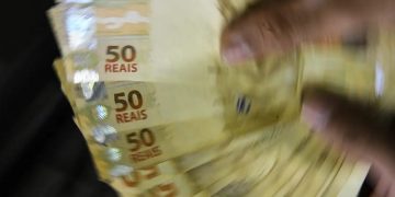 Mais de 31% das empresas do país começaram o ano endividadas