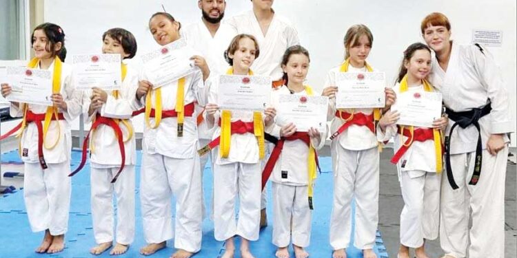 Usuários do CEU Carrão/Tatuapé reclamam de fim das aulas de karatê