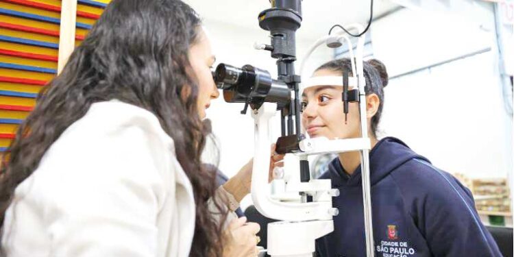 Prefeitura retoma exames oftalmológicos e distribuição de óculos