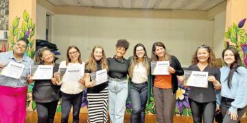 Curso desenvolve a criatividade e visa o mercado da moda para mulheres