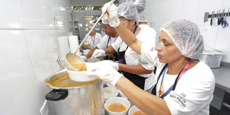 Prefeitura ultrapassará a marca de 2 milhões de refeições distribuídas em apenas dois meses