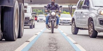 Prefeitura entrega mais 6 km de Faixa Azul para motos