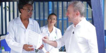 São Paulo lança Carteira de Vacinação da Pessoa Idosa