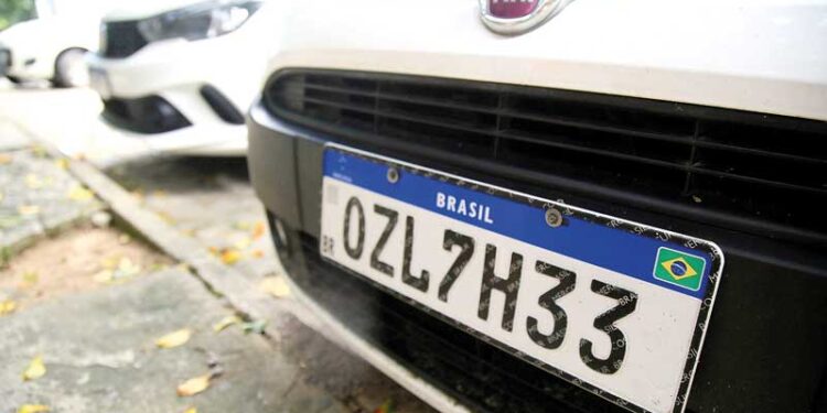 Detran-SP altera fluxo no processo de emplacamento de veículos