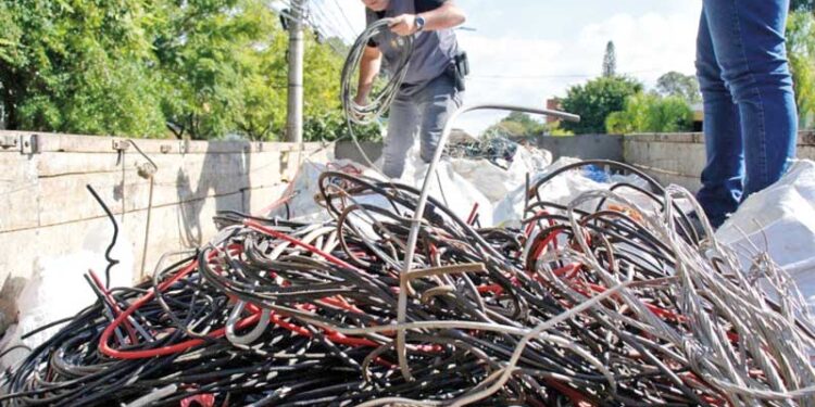 Projeto de Lei aprovado no Senado aumenta a pena para furto de fios