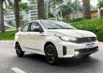 Questões do tempo: Fiat Cronos recebe sua primeira grande reestilização