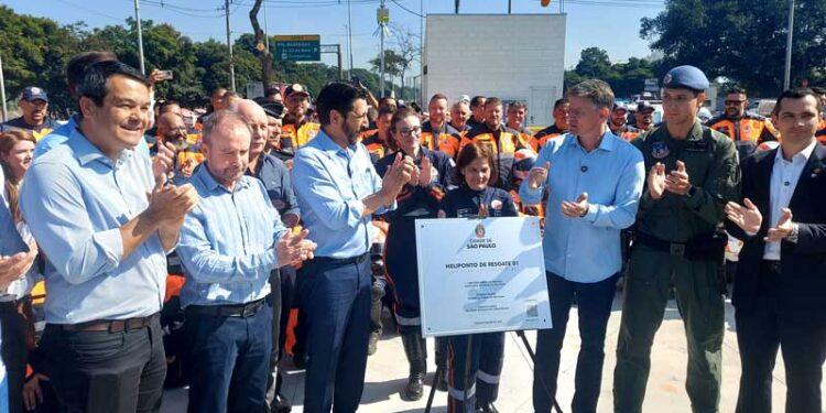 Prefeitura inaugura heliponto e entrega 60 novas motolâncias
