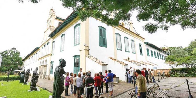 PASSEIOS CULTURAIS: Oito dicas utilizando os transportes metropolitanos