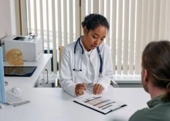 Prefeitura de São Paulo passa a confirmar consultas e exames da rede pública de saúde pelo WhatsApp