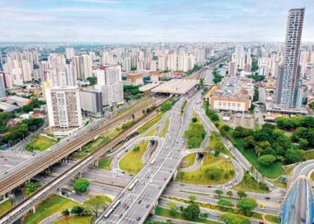 Prefeito visita agência de mobilidade para impulsionar o transporte sustentável