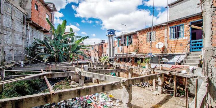 CONTENÇÃO DE CHEIAS: Obras no Córrego Rio Verde