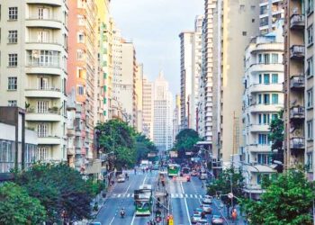 POLUIÇÃO VISUAL: Flexibilização da Lei Cidade Limpa