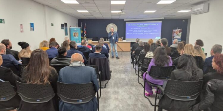 Associação Comercial Distrital Tatuapé realiza palestra e homenageia empresários na Semana do Comerciante