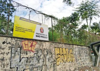 CONTENÇÃO DE CHEIAS: Obras no Córrego Rio Verde