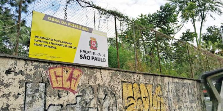 CONTENÇÃO DE CHEIAS: Obras no Córrego Rio Verde