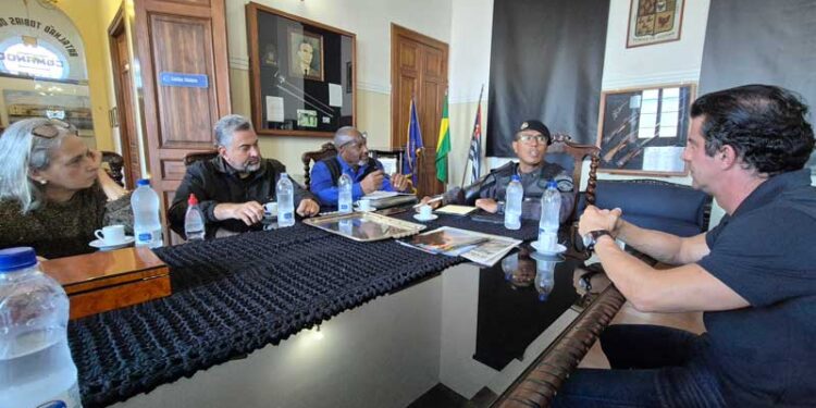 Consegs da região visitam o Batalhão Tobias de Aguiar da Rota