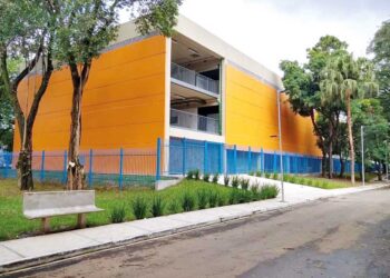 Alice Wegmann se realiza nopapel de Solange, em “Vale Tudo”