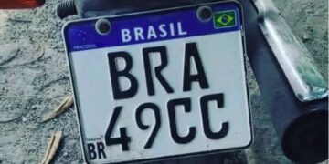 Programa Smart Sampa detecta quase nove mil motos com mesma placa na cidade: BRA 49CC