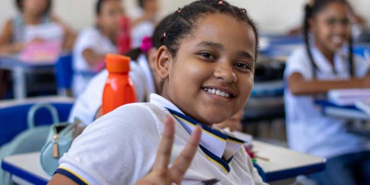 Alice Wegmann se realiza nopapel de Solange, em “Vale Tudo”