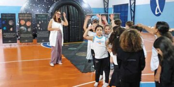 PLANETÁRIO IMERSIVO: Colégio Drummond convida a comunidade para explorar o universo