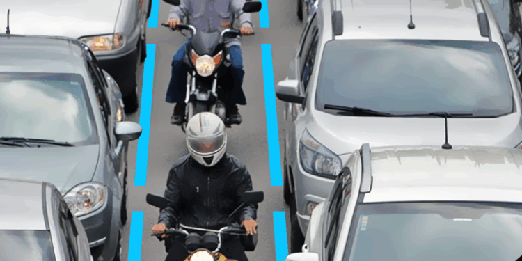 Registro, emplacamento e CNH: novas regras para ciclomotores entram em vigor em 2026