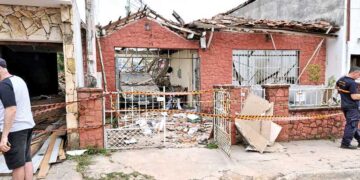 Explosão destrói depósito clandestino de fogos