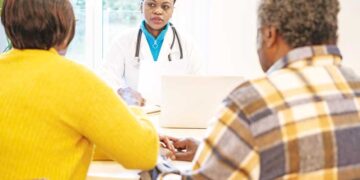 Angélica exibe espontaneidade com conversa, som e comida no GNT