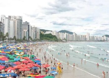 PROCON-SP: Folder orienta como evitar cobranças abusivas nas praias paulistas