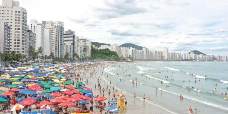 PROCON-SP: Folder orienta como evitar cobranças abusivas nas praias paulistas