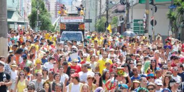 Procon-SP encontra irregularidades em muitas lojas que vendem material escolar