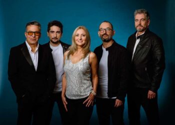 OLIVIA LIVE com The Olivia Newton Band