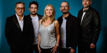 OLIVIA LIVE com The Olivia Newton Band