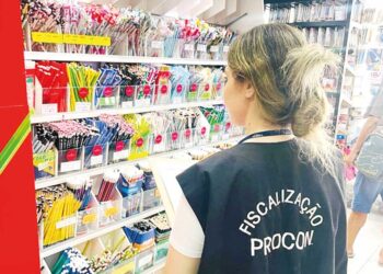 Procon-SP encontra irregularidades em muitas lojas que vendem material escolar
