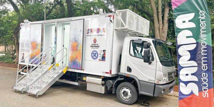 VACINAÇÃO CONTRA A DENGUE: Profissionais da saúde começam a ser vacinados