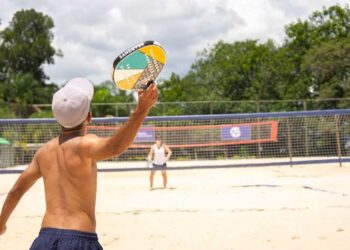 VACINAÇÃO CONTRA A DENGUE: Profissionais da saúde começam a ser vacinados