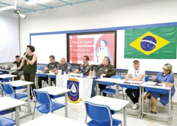 TEATRO: ‘A Última Sessão de Freud’ ganha nova temporada no Teatro Sabesp Frei Caneca