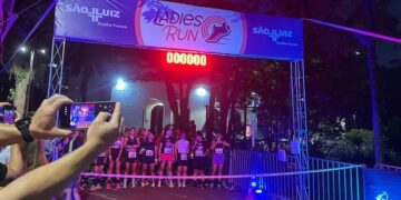 Corrida reúne 500 mulheres no Ceret