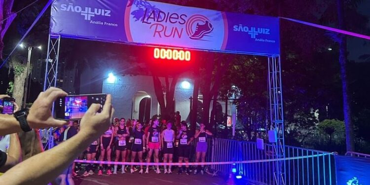 Corrida reúne 500 mulheres no Ceret