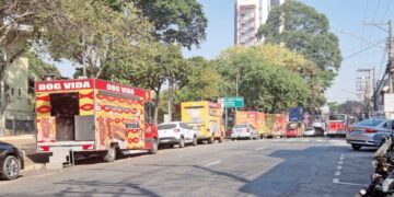 Prefeitura determina limite de vagas para food trucks na Praça Silvio Romero