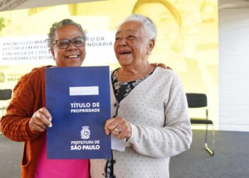 Prefeitura lança programa de regularização que beneficia 364 mil famílias em toda a cidade