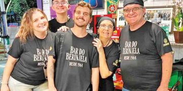 Mães empreendedoras transformam butecos em símbolos de resistência e acolhimento