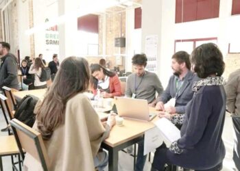 Inscrições gratuitas para o curso Fábrica de Negócios