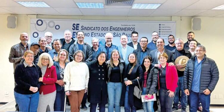 Governo de SP entrega 251 viaturas e 4,2 mil armamentos