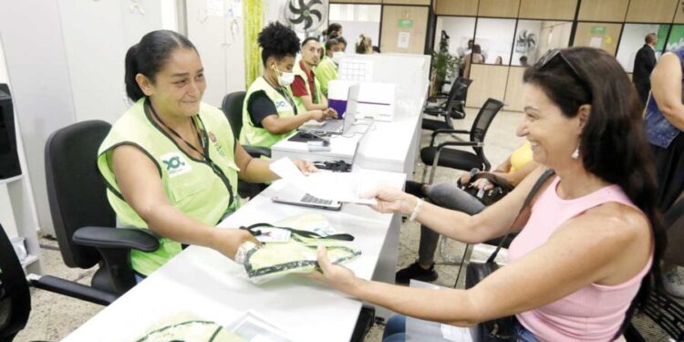 Vacinação contra gripe, sarampo e febre amarela em mais de 400 locais