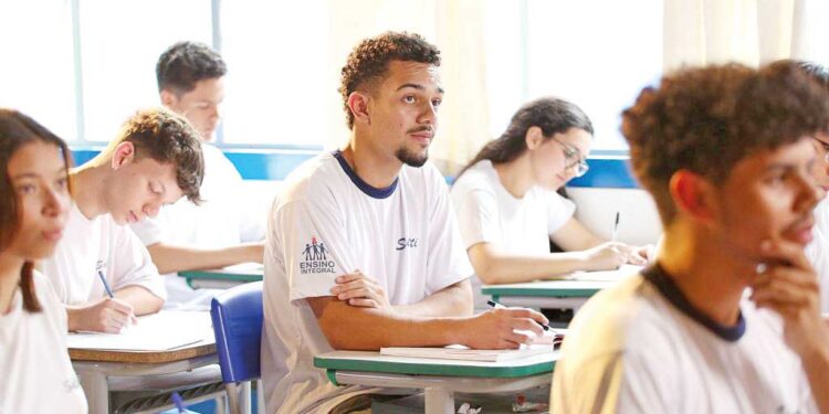 Vacinação contra gripe, sarampo e febre amarela em mais de 400 locais