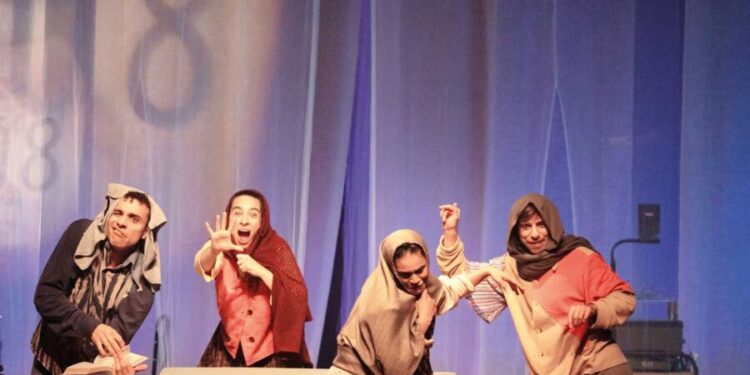TEATRO: Jabuticaba nasce no tronco, que tem nova temporada gratuita no Teatro Arthur Azevedo
