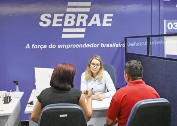 FAMÍLIA E ESCOLA: Parceria vai além do acompanhamento de tarefas e notas