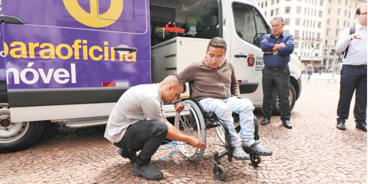 ORIENTAÇÃO AOS IDOSOS: Prevenção de quedas e cuidados para evitar acidentes dentro e fora de casa